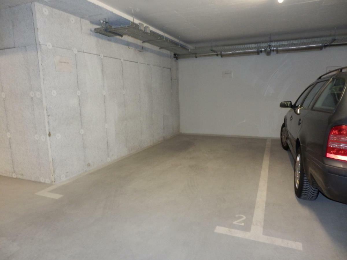 Spacious, Modern 1-Bdrm Apt Near Vic & Austria Ctr Lägenhet Wien Exteriör bild