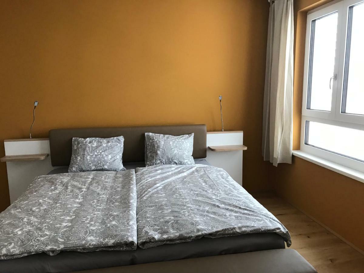 Spacious, Modern 1-Bdrm Apt Near Vic & Austria Ctr Lägenhet Wien Exteriör bild